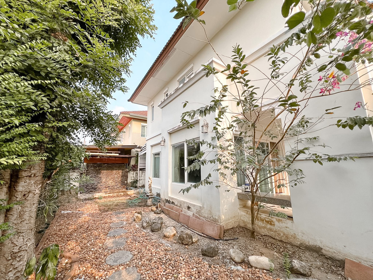 ขายบ้านนวมินทร์ รามอินทรา : ขายบ้าน  เดอะ เซนโทร รามอินทรา คันนายาว เขต คันนายาว กรุงเทพ     CX-144477