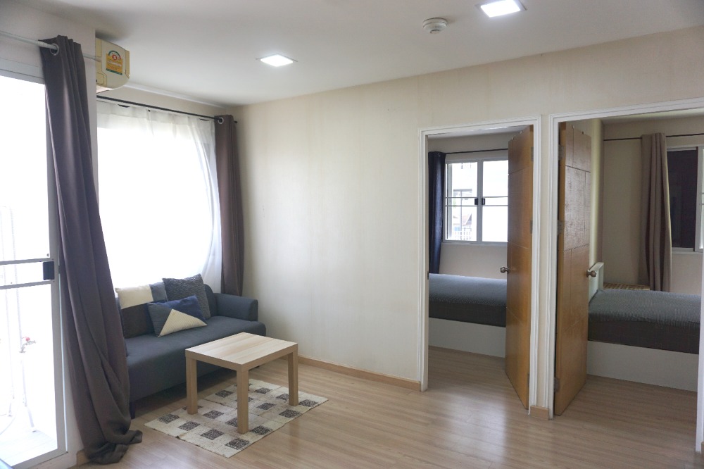 For SaleCondoLadprao, Central Ladprao : The condo is ready to move in, near MRT Lat Phrao and the Yellow Line.