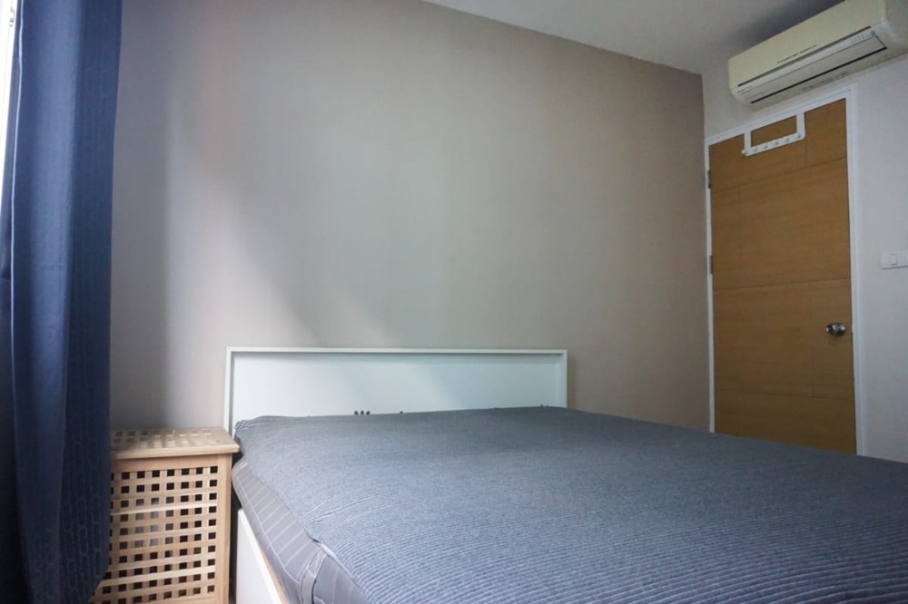 For SaleCondoLadprao, Central Ladprao : The condo is ready to move in, near MRT Lat Phrao and the Yellow Line.