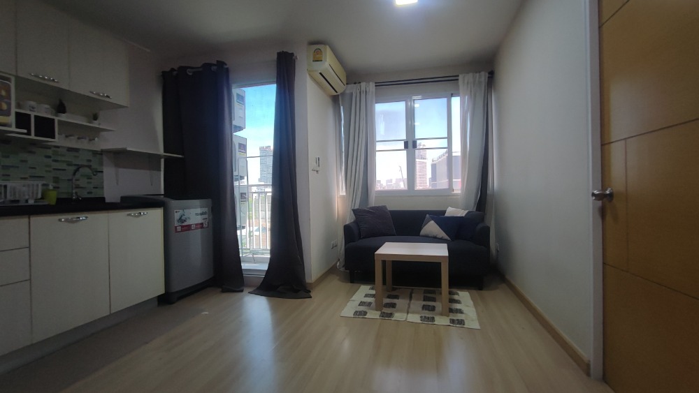 For SaleCondoLadprao, Central Ladprao : The condo is ready to move in, near MRT Lat Phrao and the Yellow Line.