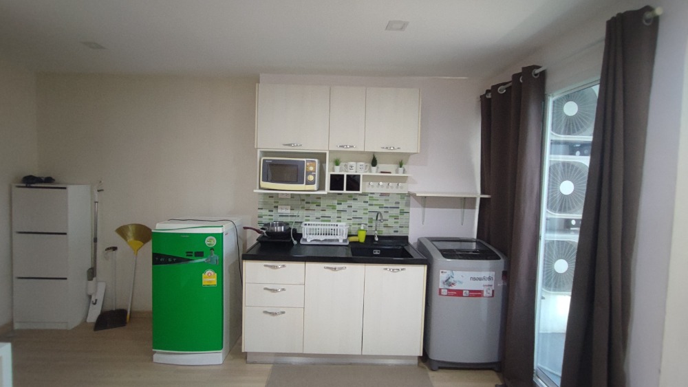 For SaleCondoLadprao, Central Ladprao : The condo is ready to move in, near MRT Lat Phrao and the Yellow Line.