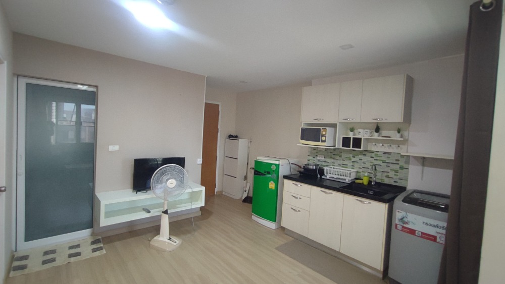 For SaleCondoLadprao, Central Ladprao : The condo is ready to move in, near MRT Lat Phrao and the Yellow Line.