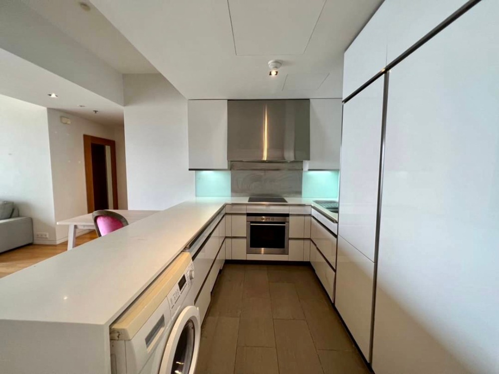 For SaleCondoSathorn, Narathiwat : ( UL2307291 )Tel/Line 096-2479369 , FOR SELL The Met , 2 bedroom, 2 bathroom, high floor, furnished, Special Deal!!✨✨