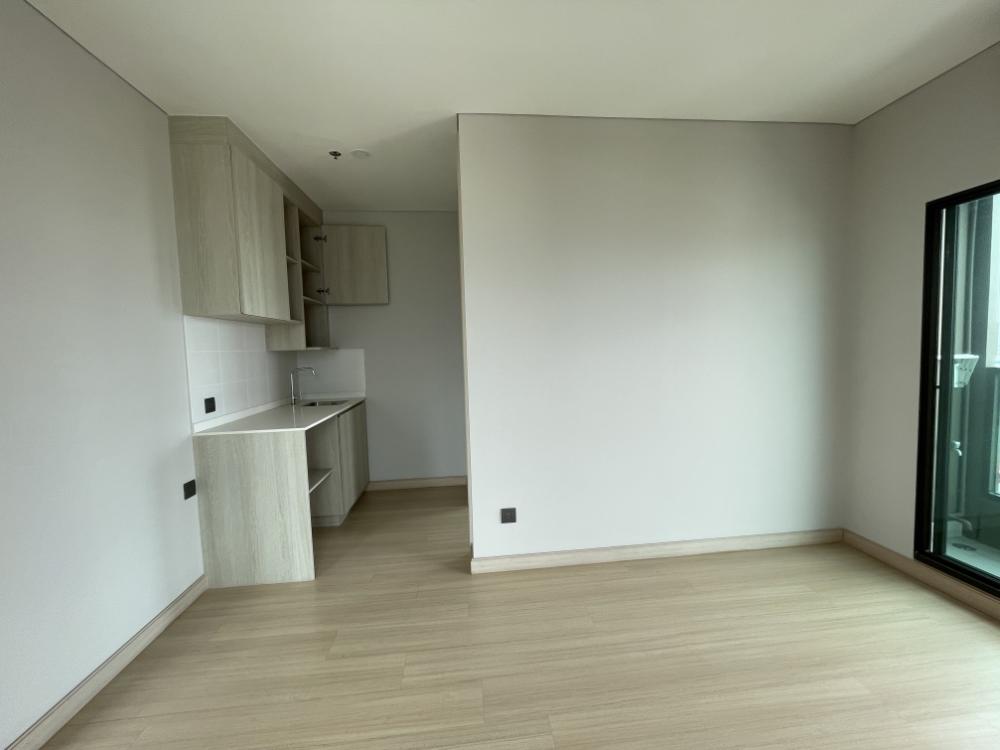 ขายคอนโดเกษตรศาสตร์ รัชโยธิน :  โอกาสทอง! ขายคอนโดวิวสวย เงียบสงบ เดินทางสะดวก ใกล้ BTS ลุมพินี พาร์ค พหล 32 ชั้น 23 วิวหลักล้าน คอนโด 1 ห้องนอน ขนาด 28.40 ตร.ม. ทำเลสุดปัง ติดถนนใหญ่พหลโยธิน บรรยากาศดีตลอดวัน เป็นส่วนตัวสูง เหมาะสำหรับคนชอบความสงบหลังกลับจากวันทำงานที่วุ่นวาย