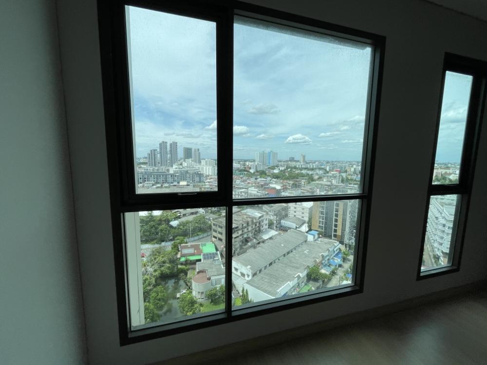 ขายคอนโดเกษตรศาสตร์ รัชโยธิน :  โอกาสทอง! ขายคอนโดวิวสวย เงียบสงบ เดินทางสะดวก ใกล้ BTS ลุมพินี พาร์ค พหล 32 ชั้น 23 วิวหลักล้าน คอนโด 1 ห้องนอน ขนาด 28.40 ตร.ม. ทำเลสุดปัง ติดถนนใหญ่พหลโยธิน บรรยากาศดีตลอดวัน เป็นส่วนตัวสูง เหมาะสำหรับคนชอบความสงบหลังกลับจากวันทำงานที่วุ่นวาย