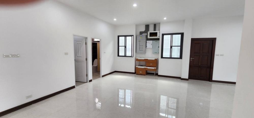 ให้เช่าโฮมออฟฟิศอ่อนนุช อุดมสุข : ปล่อยเช่า โมเดิร์น โฮมออฟฟิศ ซอยปรีดีพนมยงค์ - สุขุมวิท 71 (พระโขนง) เหมาะสำหรับ Office | Private Spa | Clinic ความงาม และ Wellness ด้านสุขภาพ