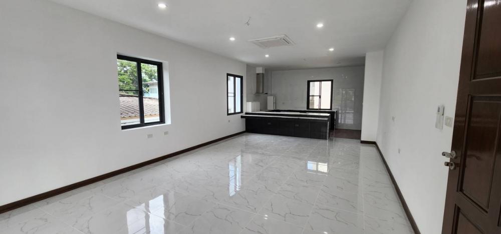 ให้เช่าโฮมออฟฟิศอ่อนนุช อุดมสุข : ปล่อยเช่า โมเดิร์น โฮมออฟฟิศ ซอยปรีดีพนมยงค์ - สุขุมวิท 71 (พระโขนง) เหมาะสำหรับ Office | Private Spa | Clinic ความงาม และ Wellness ด้านสุขภาพ