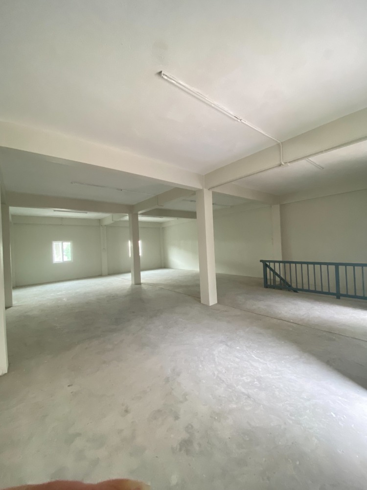 For SaleShop HousePinklao, Charansanitwong : Commercial building for sale, 4 floors, including 2 rooftops, next to the main road, Borommaratchachonnani Rd.
