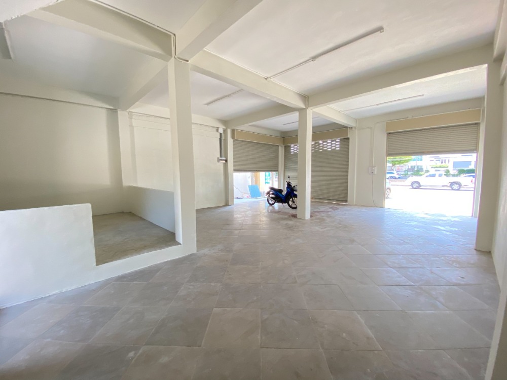 For SaleShop HousePinklao, Charansanitwong : Commercial building for sale, 4 floors, including 2 rooftops, next to the main road, Borommaratchachonnani Rd.