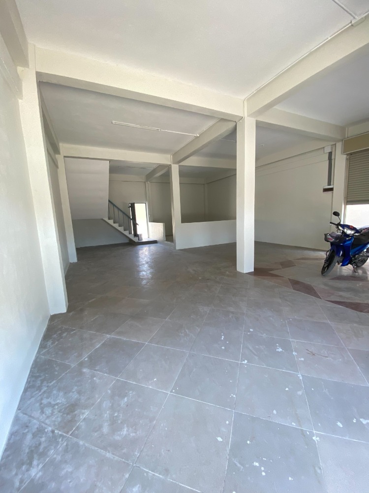 For SaleShop HousePinklao, Charansanitwong : Commercial building for sale, 4 floors, including 2 rooftops, next to the main road, Borommaratchachonnani Rd.