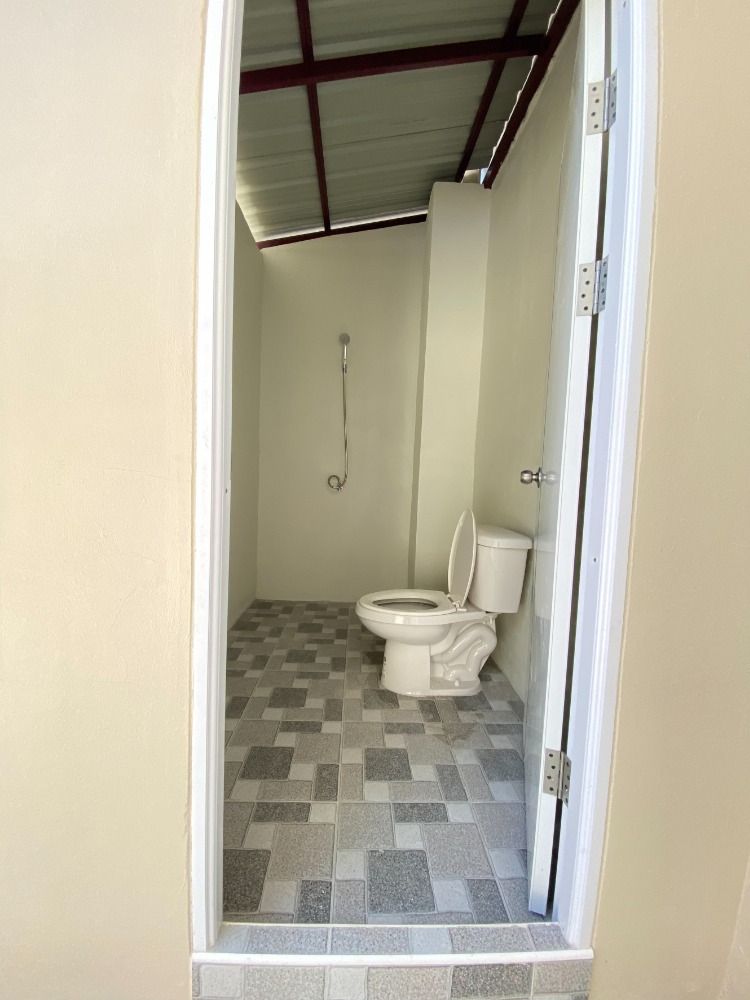 For SaleShop HousePinklao, Charansanitwong : Commercial building for sale, 4 floors, including 2 rooftops, next to the main road, Borommaratchachonnani Rd.