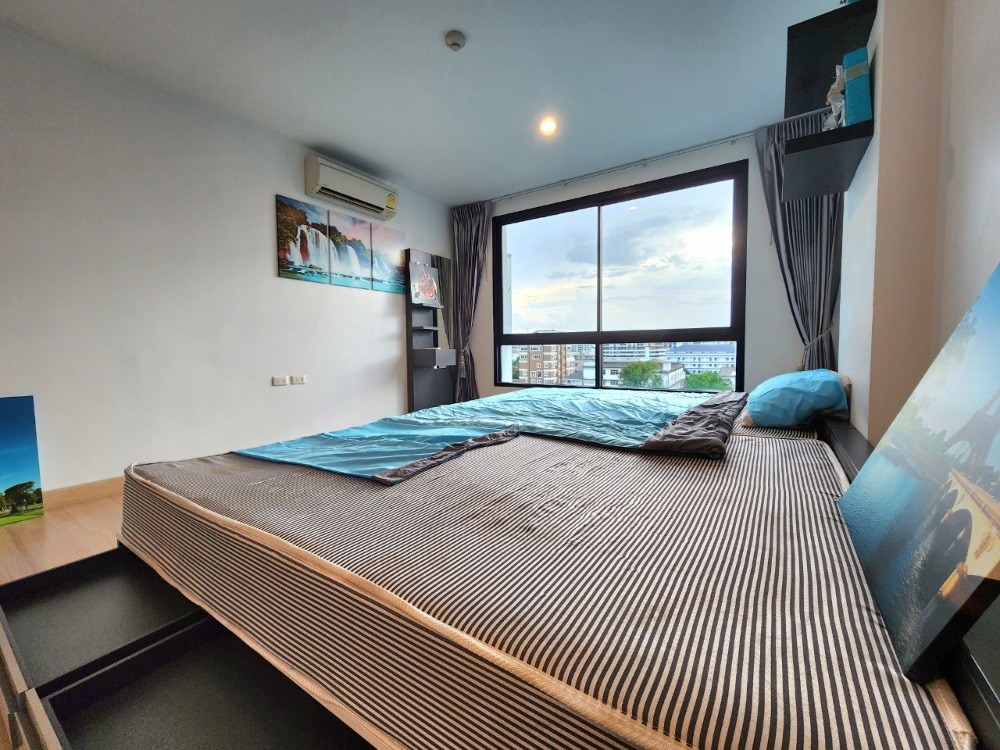 For RentCondoBangna, Bearing, Lasalle : Status as shown in the cover photo** Room available, 42 sq m., largest!!** For rent, The Niche Mono Bangna **Bed + mattress 10 feet, I repeat 10 feet!! (2 beds together) Price negotiable**