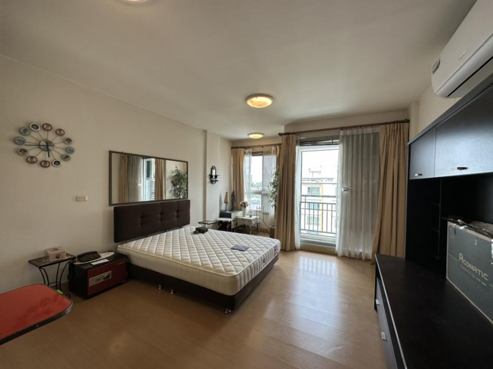 For SaleCondoOnnut, Udomsuk : Condo for sale Plus 67 (Plus 67) Sukhumvit 67 near Phra Khanong BTS. ——————————Room size 31.18 square meters, 9th floor, studio room, 1 bathroom, with kitchen, furniture ￼￼ electrical appliances ￼*** Selling price 2,350,000 million baht