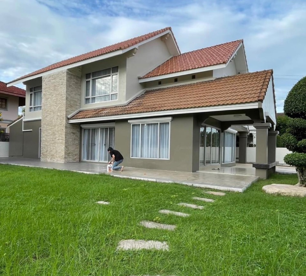 ขายบ้านปทุมธานี รังสิต ธรรมศาสตร์ : 👇For sale with tenant rented til Sep 24 , house  in Muang Ake compound, near Rangsit University, Future park Rangsit