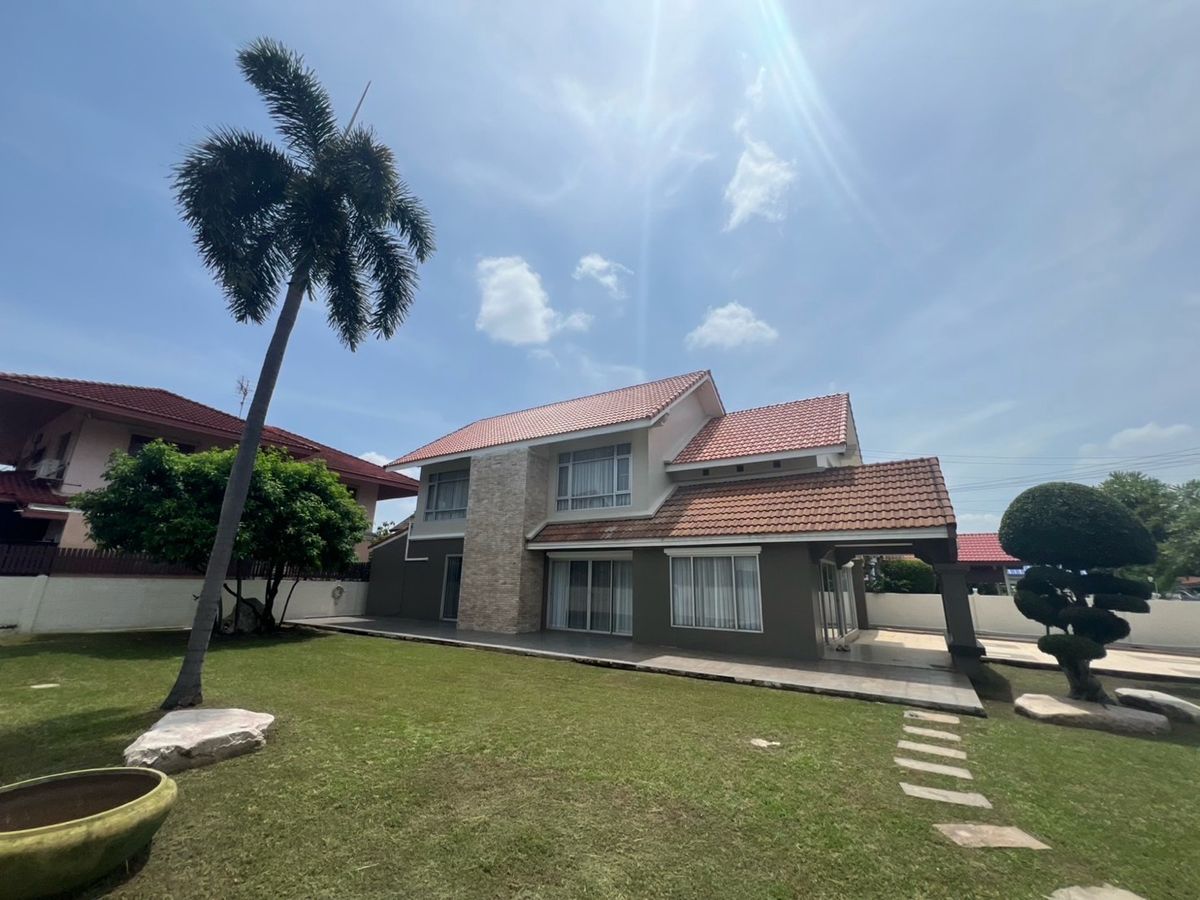 ขายบ้านปทุมธานี รังสิต ธรรมศาสตร์ : 👇For sale newly renovated house  in Muang Ake compound, near Rangsit University, Future park Rangsit