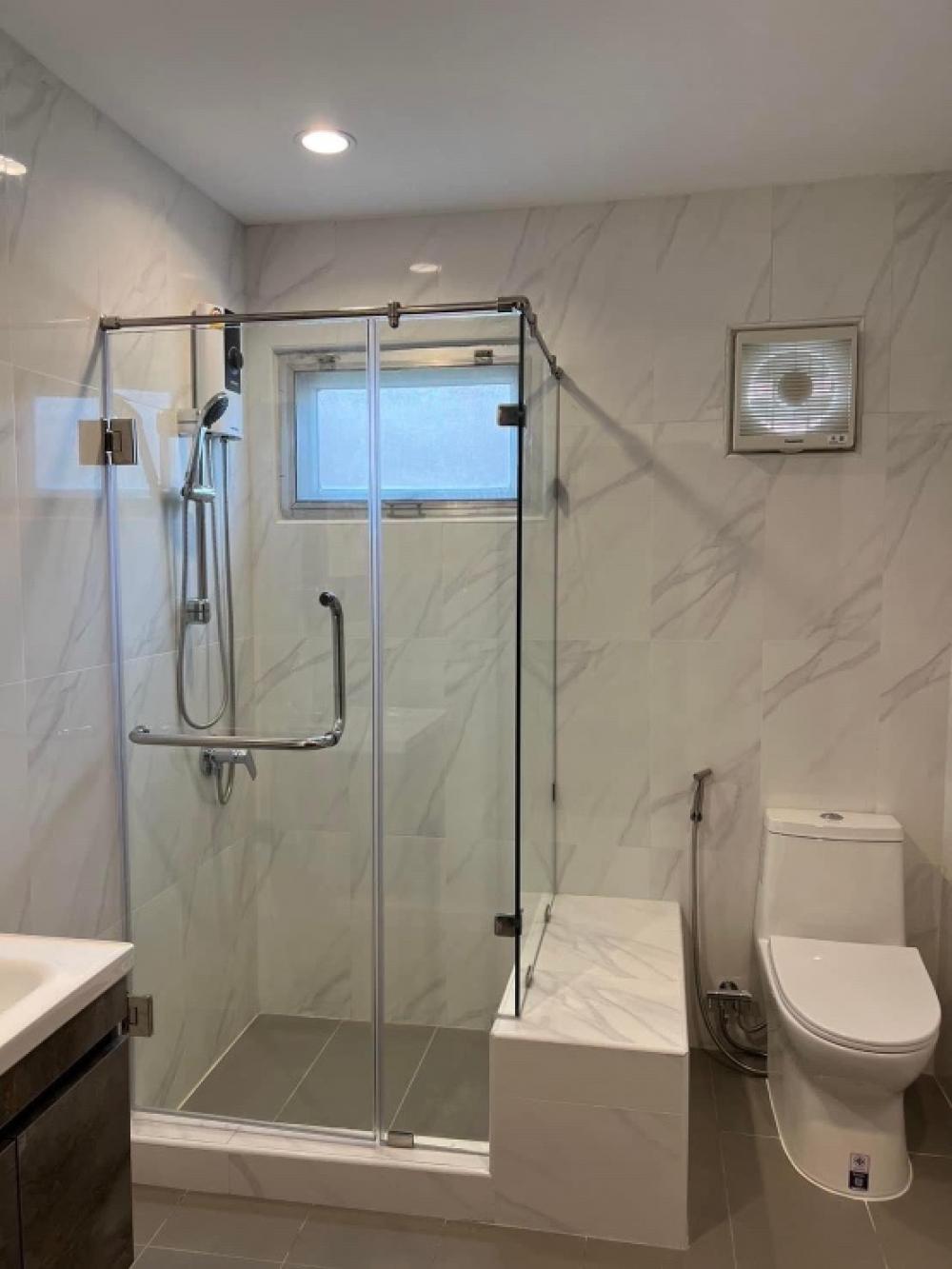 For SaleHousePathum Thani,Rangsit, Thammasat : 👇For sale  newly renovated house  in Muang Ake compound, near Rangsit University, Future park Rangsit