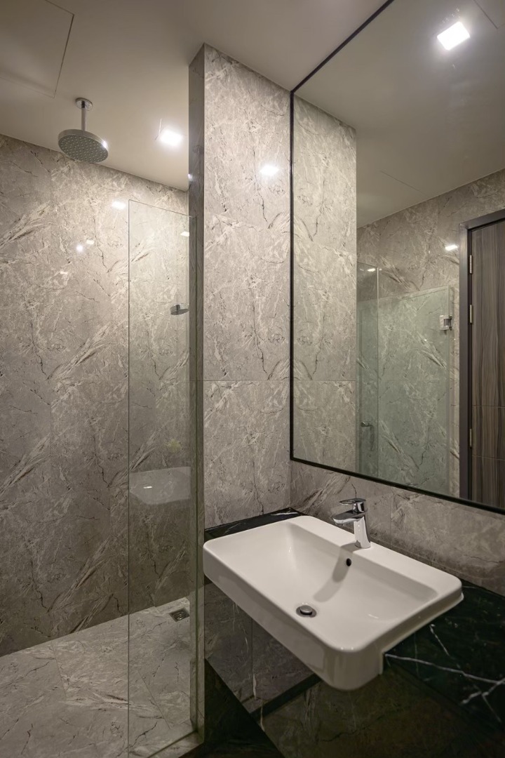 For RentCondoSukhumvit, Asoke, Thonglor : 🔥For Rent Now🔥 Ashton Asoke, spacious unit, beautifully decorated, unobstructed view, fully furnished, ready to move in.