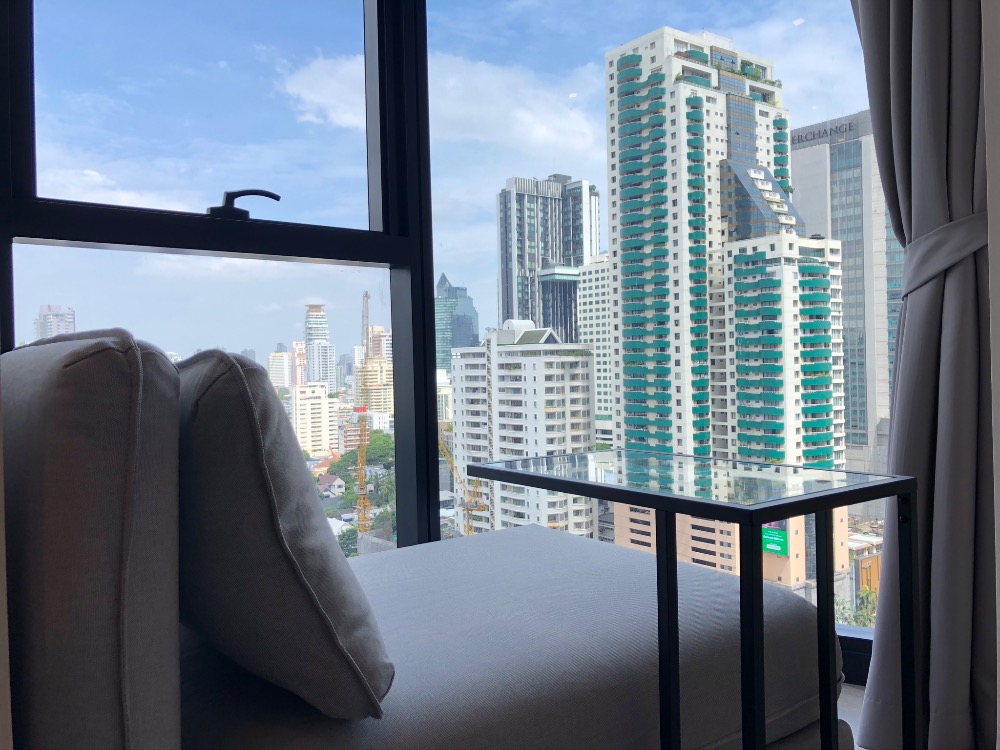 For RentCondoSukhumvit, Asoke, Thonglor : (owner) for rent Ashton Asoke 1bed, curved glass, 35 sq m., 18th floor, room 12, east-west direction, fully furnished, complete with electric appliances, accepting agents