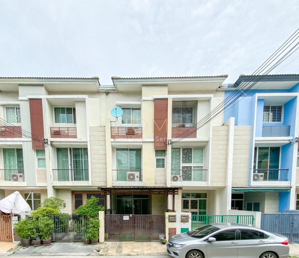 ขายทาวน์โฮมสาทร นราธิวาส : ธนาพัฒน์ เฮ้าส์ สาทร - นราธิวาส / 4 ห้องนอน (ขาย), Thanapat Haus Sathorn - Narathiwas / 4 Bedrooms (SALE) CREAM2147