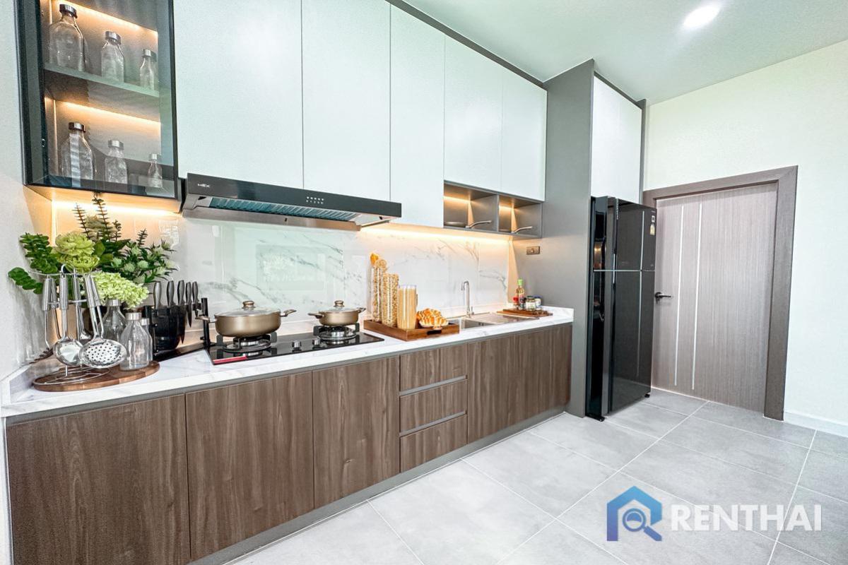 ขายบ้านพัทยา บางแสน ชลบุรี สัตหีบ : ขายบ้าน 2 ชั้น สไตล์โมเดิร์น ทรอปิคอล พัทยา