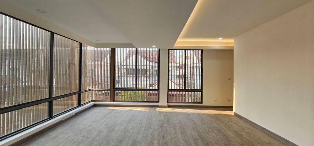For SaleHome OfficeChokchai 4, Ladprao 71, Ladprao 48, : Home Office for Sale 3+1 floors, 4 bedrooms, 48.2 sq m Ladprao