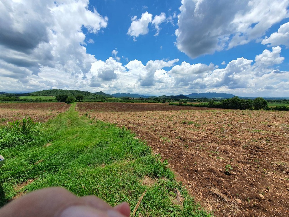 ขายที่ดินสระบุรี : ขายที่ดินเปล่า 25 ไร่ วิวสวย เห็นเขาไกล ๆ บรรยากาศดีมาก เหมาะปลูกบ้านทำเกษตรอินทรีย์ แสลงพัน วังม่วง สระบุรี