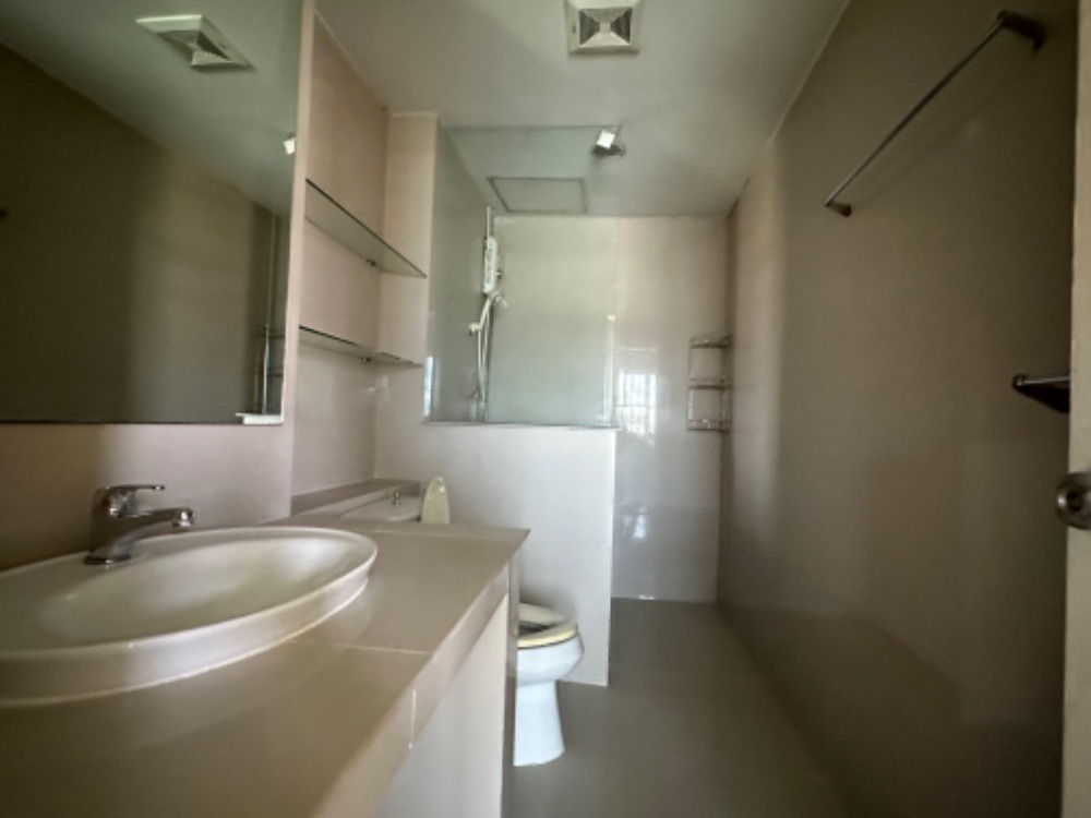 ขายคอนโดอ่อนนุช อุดมสุข : ขาย คอนโด เอส สุขุมวิท 50 ขนาด 2 ห้องนอน พื้นที่ 74 ตารางเมตร ห้องมุม