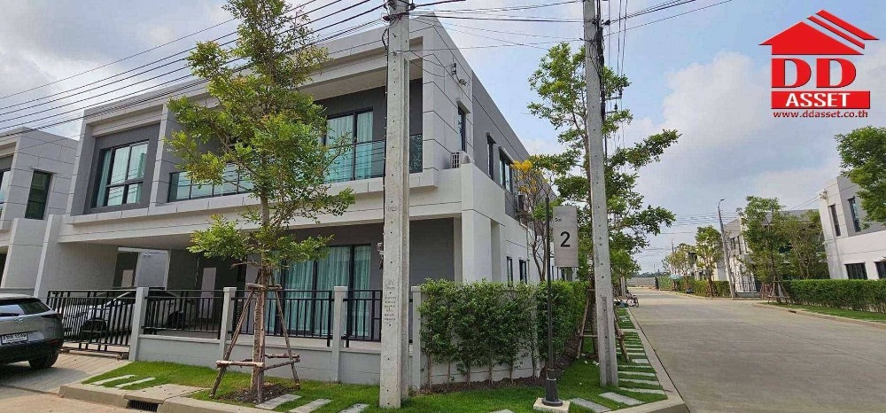 For RentHouseBangna, Bearing, Lasalle : For rent Centro Bangna Km.7 near Mega Bangna