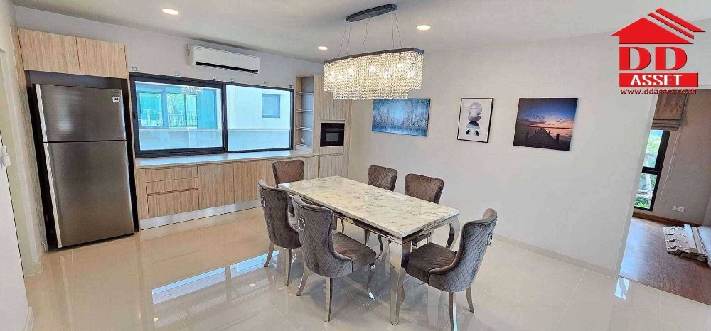 For RentHouseBangna, Bearing, Lasalle : For rent Centro Bangna Km.7 near Mega Bangna