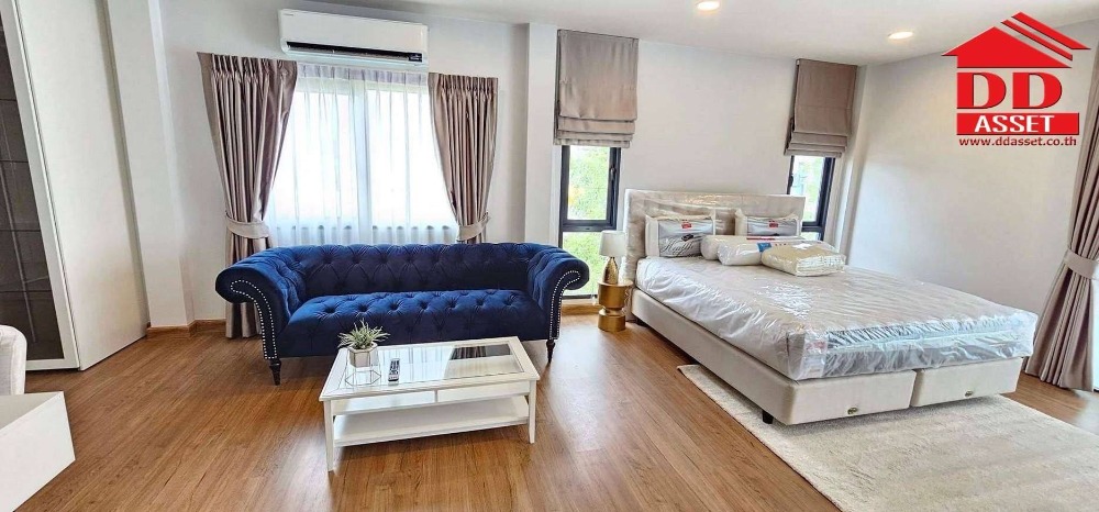 For RentHouseBangna, Bearing, Lasalle : For rent Centro Bangna Km.7 near Mega Bangna