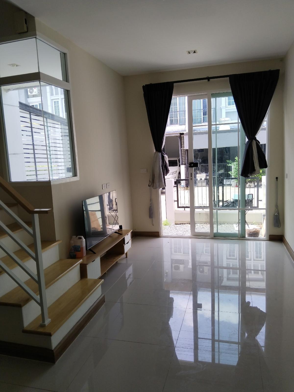 ให้เช่าทาวน์โฮมลาดกระบัง สุวรรณภูมิ : ให้เช่าบ้านโกลเด้นทาวน์3 บางนา สวนหลวง ใกล้เมกะบางนา ใกล้ทางด่วน
