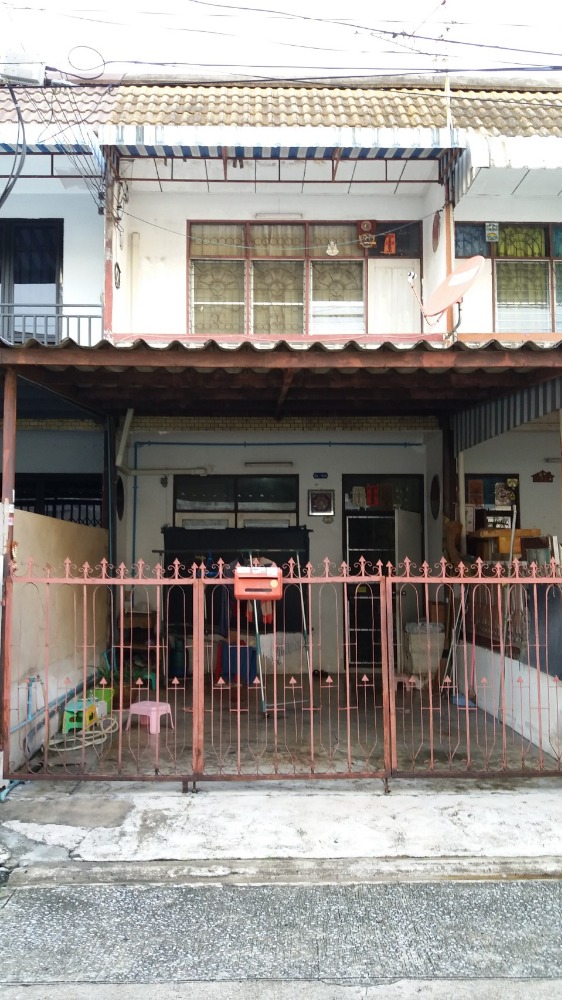 ขายทาวน์โฮมโชคชัย4 ลาดพร้าว71 : ขายทาวน์เฮาส์ 2 ชั้น ลาดพร้าว โชคชัย 4 ทำเลดี ใกล้รถไฟฟ้าสายสีเหลือง สถานีโชคชัย 4