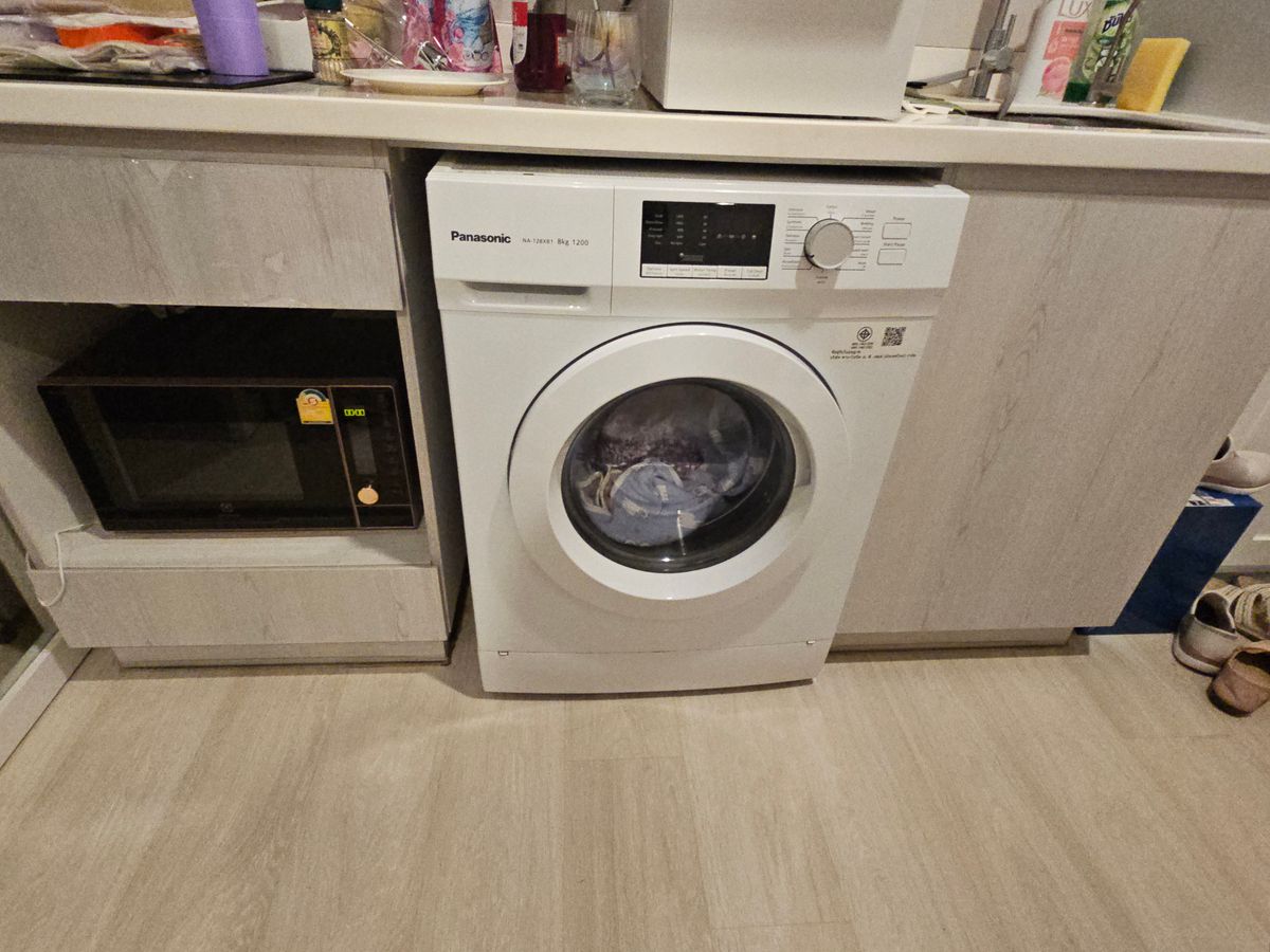 For SaleCondoWitthayu, Chidlom, Langsuan, Ploenchit : (Sale owner) Selling a beautiful room on Wireless Road, near BTS (only 600 m.) Condo LIFE ONE WIRELESS 24 sq m, 35th floor, Central Embassy viewully ready to move in, call 0954935293, contact 24 hours a day, no brokers