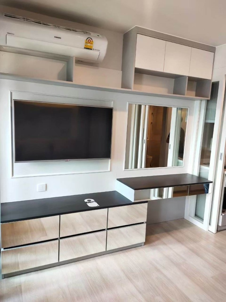 For SaleCondoWitthayu, Chidlom, Langsuan, Ploenchit : (Sale owner) Selling a beautiful room on Wireless Road, near BTS (only 600 m.) Condo LIFE ONE WIRELESS 24 sq m, 35th floor, Central Embassy viewully ready to move in, call 0954935293, contact 24 hours a day, no brokers