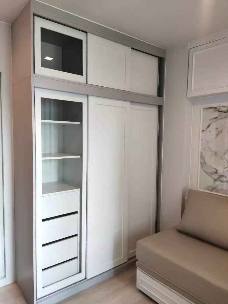 For SaleCondoWitthayu, Chidlom, Langsuan, Ploenchit : (Sale owner) Selling a beautiful room on Wireless Road, near BTS (only 600 m.) Condo LIFE ONE WIRELESS 24 sq m, 35th floor, Central Embassy viewully ready to move in, call 0954935293, contact 24 hours a day, no brokers