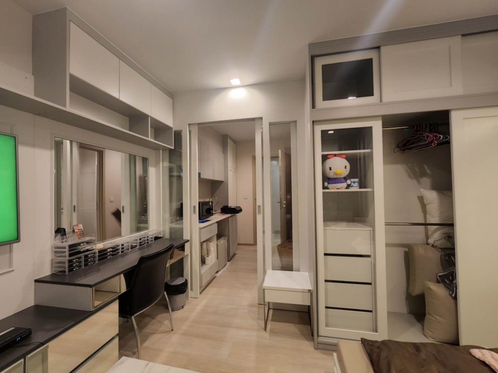 For SaleCondoWitthayu, Chidlom, Langsuan, Ploenchit : (Sale owner) Selling a beautiful room on Wireless Road, near BTS (only 600 m.) Condo LIFE ONE WIRELESS 24 sq m, 35th floor, Central Embassy viewully ready to move in, call 0954935293, contact 24 hours a day, no brokers