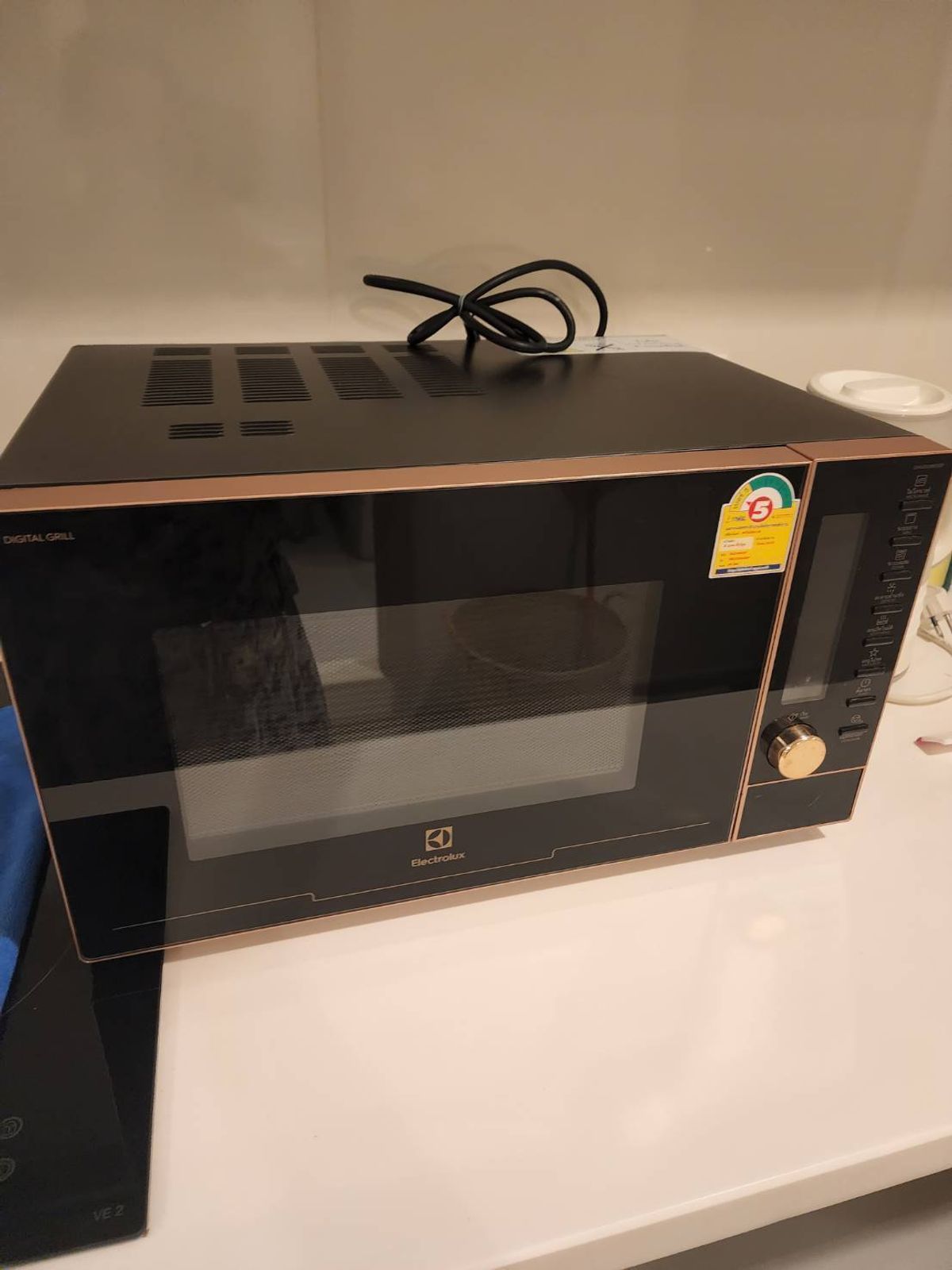 For SaleCondoWitthayu, Chidlom, Langsuan, Ploenchit : (Sale owner) Selling a beautiful room on Wireless Road, near BTS (only 600 m.) Condo LIFE ONE WIRELESS 24 sq m, 35th floor, Central Embassy viewully ready to move in, call 0954935293, contact 24 hours a day, no brokers