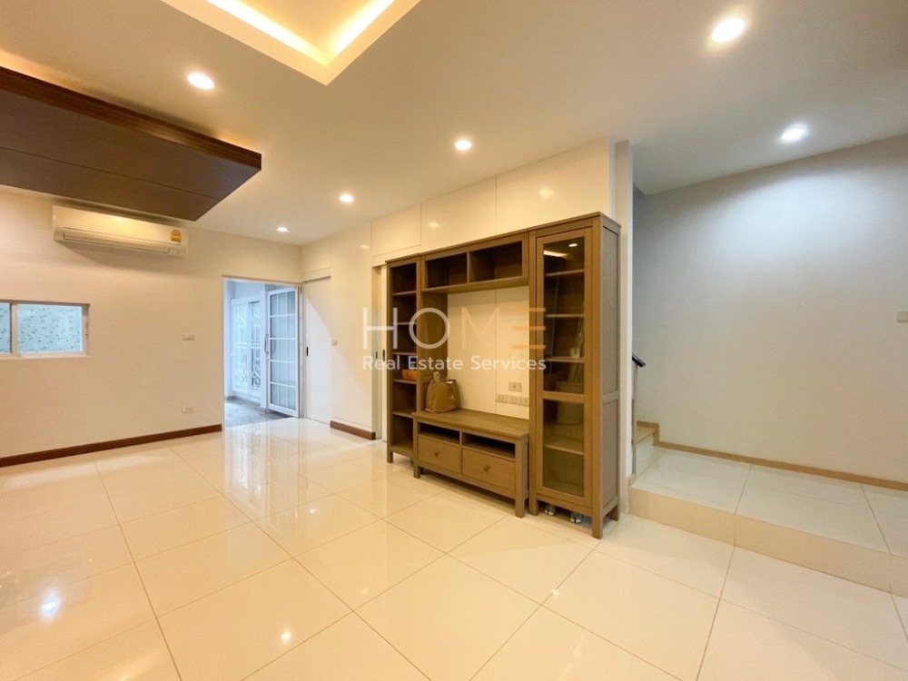 For RentTownhomePattanakan, Srinakarin : Townhome Noble Cube Pattanakarn / 2 Bedrooms (FOR RENT), Noble Cube Pattanakarn / Townhome 2 Bedrooms (FOR RENT) PALM702