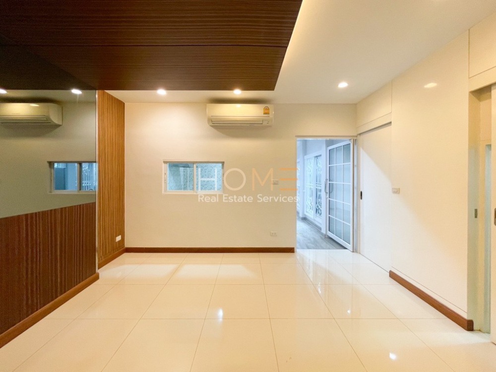 For RentTownhomePattanakan, Srinakarin : Townhome Noble Cube Pattanakarn / 2 Bedrooms (FOR RENT), Noble Cube Pattanakarn / Townhome 2 Bedrooms (FOR RENT) PALM702