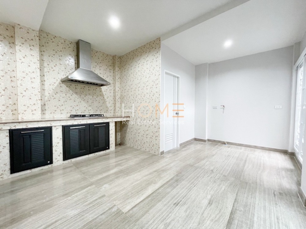 For RentTownhomePattanakan, Srinakarin : Townhome Noble Cube Pattanakarn / 2 Bedrooms (FOR RENT), Noble Cube Pattanakarn / Townhome 2 Bedrooms (FOR RENT) PALM702