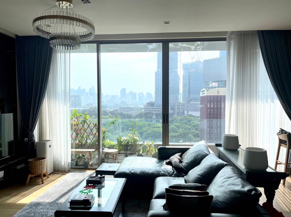 ขายคอนโดสีลม ศาลาแดง บางรัก : Saladaeng One: 2bed 2bath 114.37 sqm. 45,000,000 Full Lumpini view Am: 0656199198