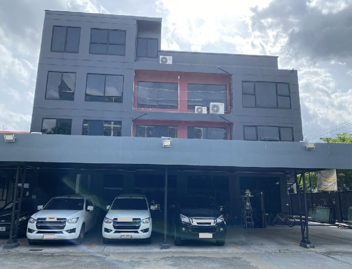 ให้เช่าโฮมออฟฟิศเกษตร นวมินทร์ ลาดปลาเค้า : For Rent ให้เช่าอาคารสำนักงาน 4 ชั้น ซอยนวมินทร์ เข้าซอยไม่ลึก ใกล้แยกรามอินทรา กม.8 / พื้นที่ใช้สอย 350 ตารางเมตร / ทำเลดีมาก / จอดรถ 10 คัน , แอร์ทั้งอาคาร เหมาะเป็นสำนักงาน จดบริษัทได้
