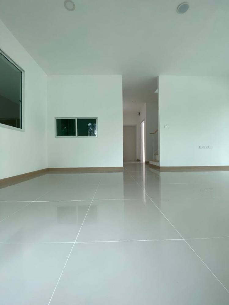 ขายบ้านสมุทรปราการ สำโรง : ขายถูกบ้านแฝด เจ วิลล่า สุขุมวิท แพรกษา รีโนเวทใหม่ล่าสุด