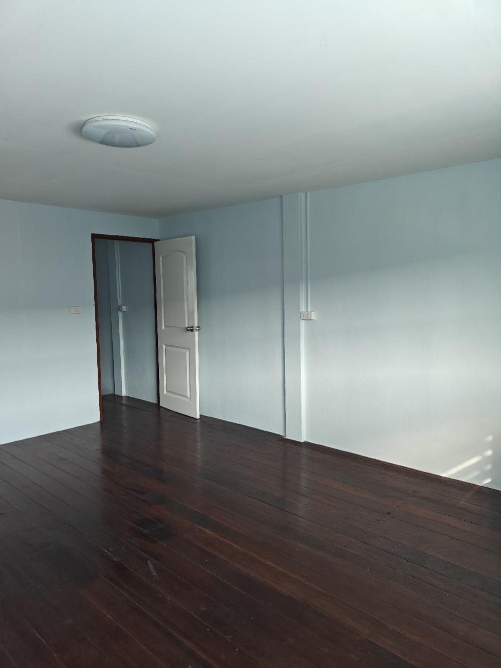 ขายทาวน์โฮมสมุทรปราการ สำโรง : ขายทาวน์เฮ้าส์ พรสว่างนิเวศน์  1 กม จาก รพ บางนา5 บางพลี สมุทรปราการ