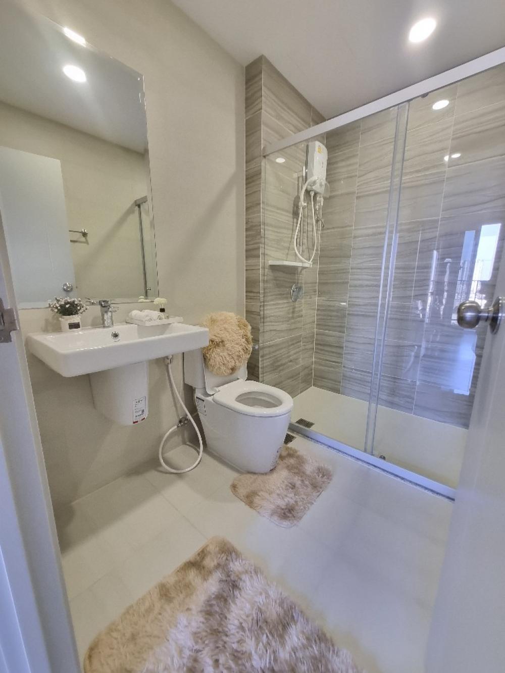 For RentCondoRamkhamhaeng, Hua Mak : supalai veranda Ramkhamhaeng, beautiful, new, never lived in, fully furnished, electrical appliances. There is a washing machine 0928242499🎉🎉