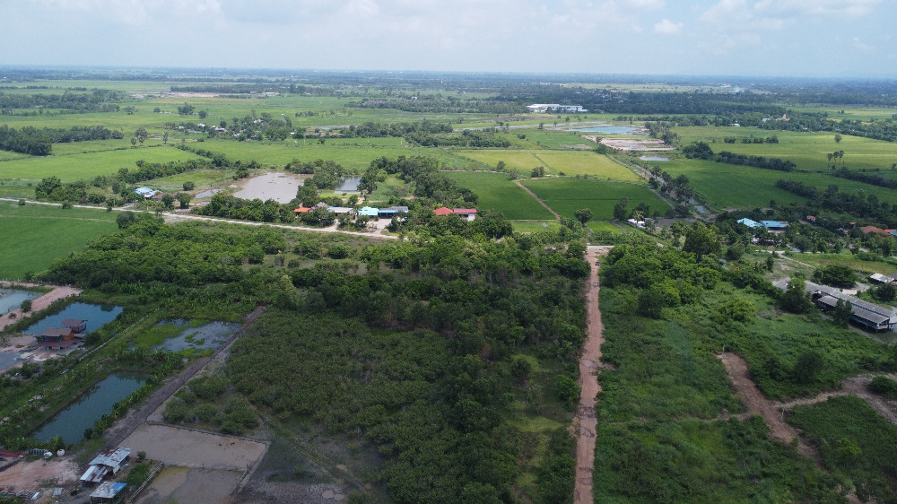 ขายที่ดินนครนายก : ที่ดินนครนายก 25 ไร่ ถนนรังสิต-นครนายก อยู่ในซอยกร่างพัฒนา (ซอยประสงค์ดี-ท่าช้าง) เพียง 500 เมตร  ติดถนนคอนกรีต