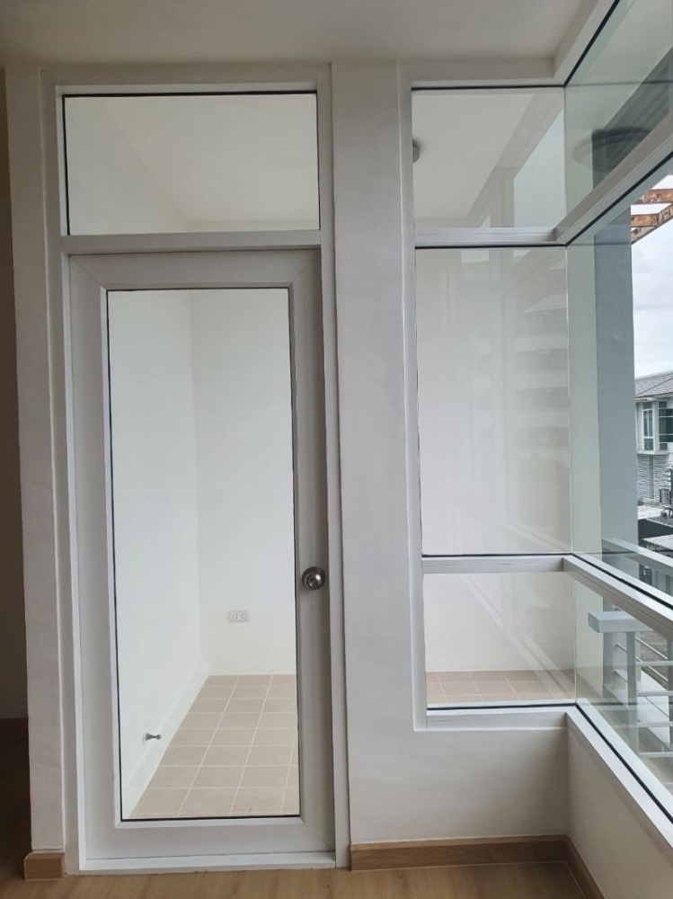 ขายทาวน์โฮมลาดกระบัง สุวรรณภูมิ : ขายด่วน ทาว์นโฮม เมทโทร พระราม9 ปรับปรุงใหม่ ถูกสุด