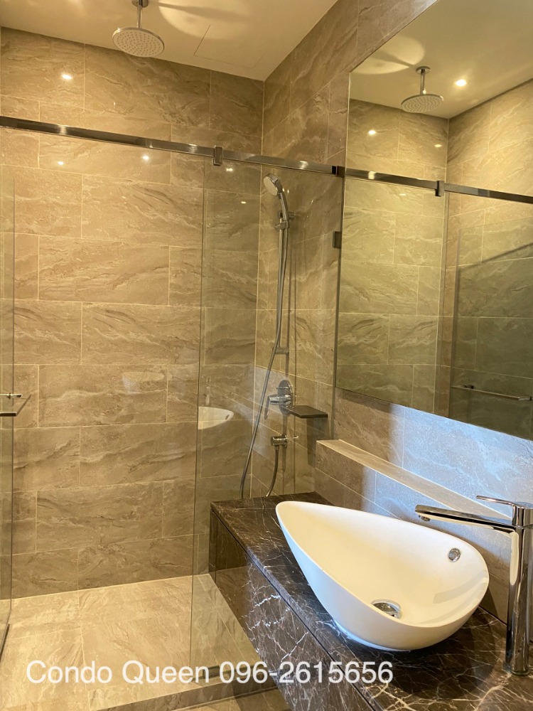 ให้เช่าคอนโดพระราม 9 เพชรบุรีตัดใหม่ RCA : Condo for RENT ให้เช่า ** Ashton Asoke-Rama9 ห้องกว้าง 36 ตรม. 1 นอน 1 น้ำ เฟอร์ครบ พร้อมอยู่@29,000บาท/month  Call 096-2615656  ห้องกว้างมาก 36  ตรม. 1 นอน 1 น้ำ เฟอร์ครบ พร้อมอยู่    Location : Rama 9  Rental Price : 2