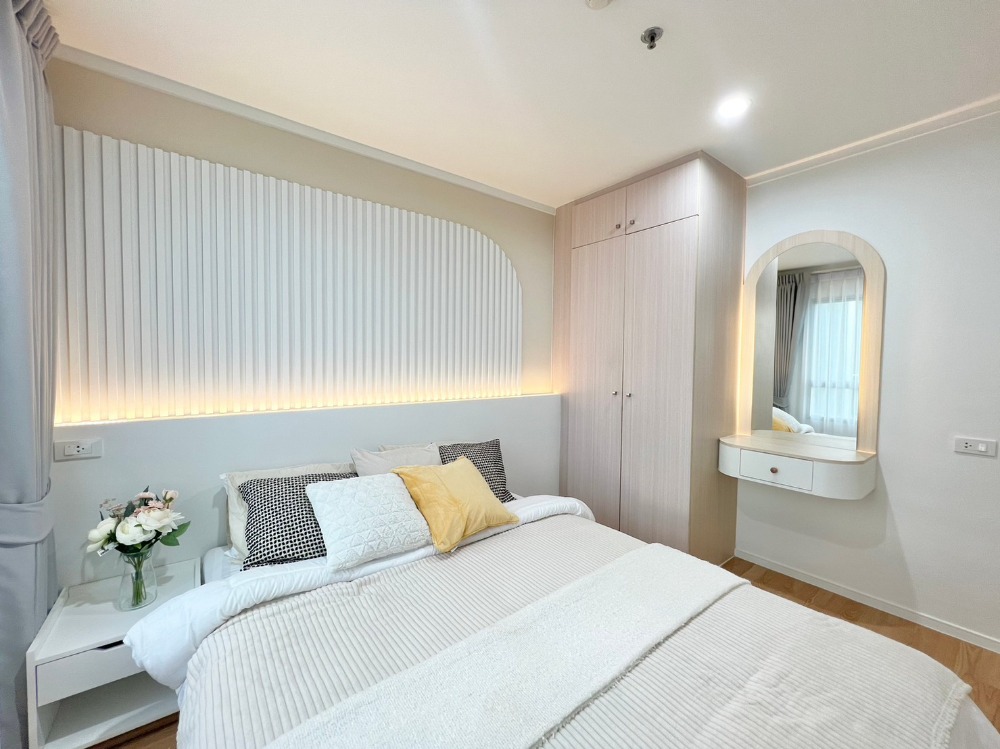 For SaleCondoBangna, Bearing, Lasalle : Special SIZE, very rare, dividing the opaque room ** new renovate room, minimal muji