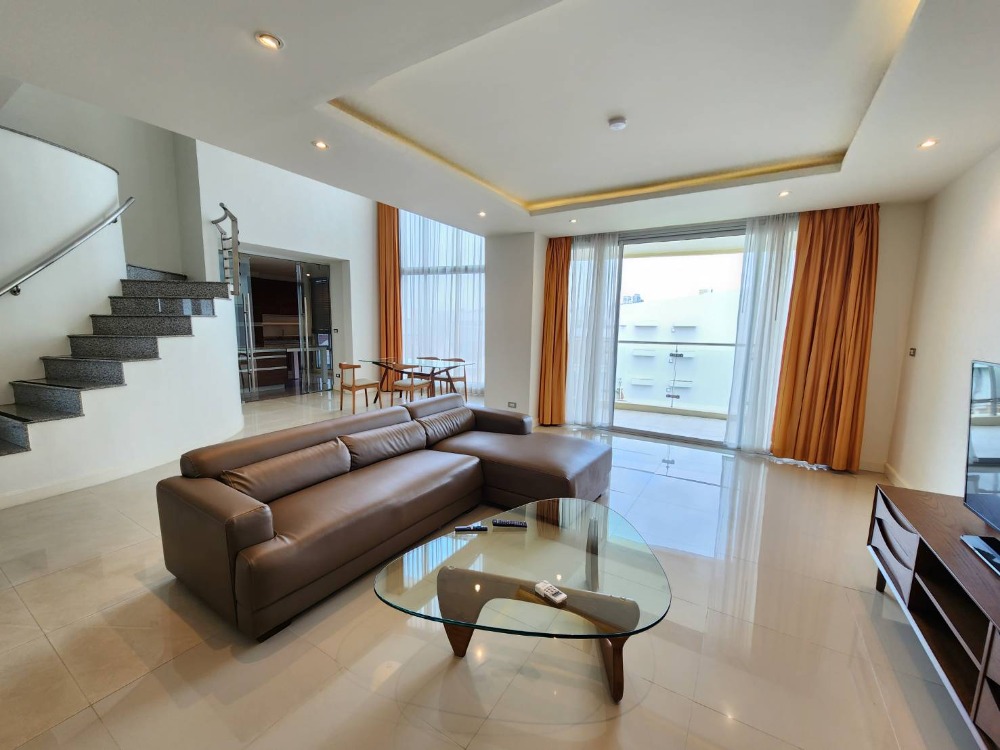 For RentCondoOnnut, Udomsuk : Duplex (2 Bed 208 Sqm) 🐱🐶 Pet Friendly - 75,000 THB Negotiable @BTS Ekamai, Phakanong